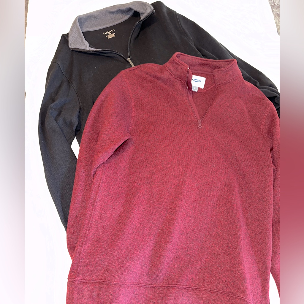 2 Pullover Sweaters